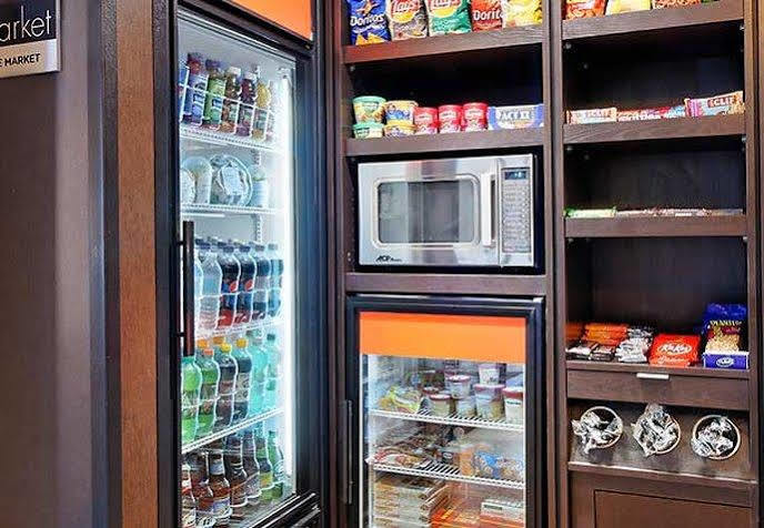 ホテル コートヤード サラソータ ブレーデントン エアポート エクステリア 写真
